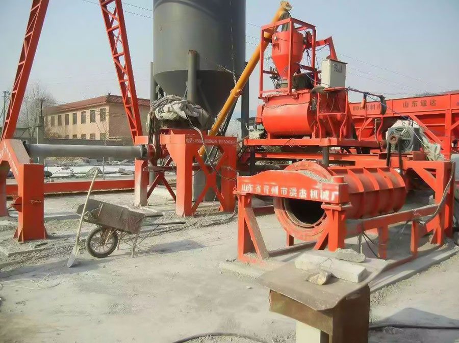 懸輥式水泥制管機